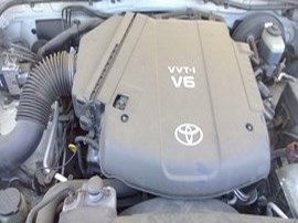 2008 TOYOTA TACOMA WHITE SR5 CREW CAB 4.0 AT 2WD.  Z24863